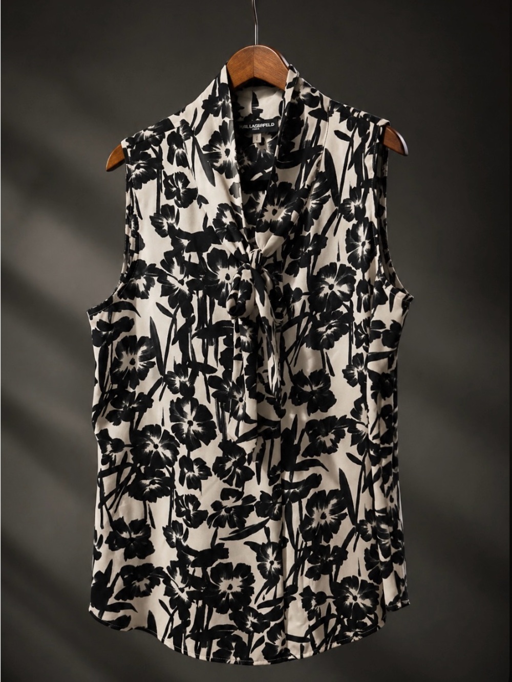 Karl Lagerfeld Black & White Floral Tie-Neck Sleeveless Top